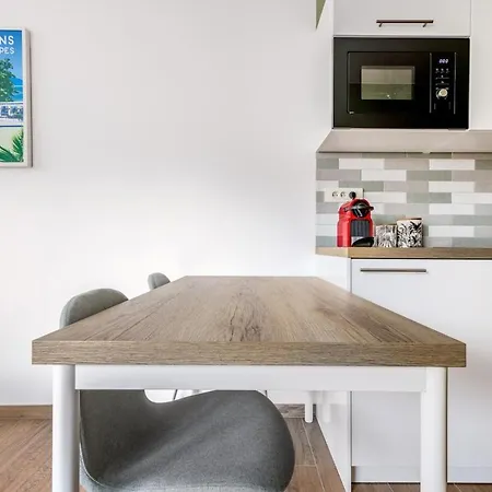 Apartment Avec Terrasse Et Acces Piscine Proche Aix-les-Bains